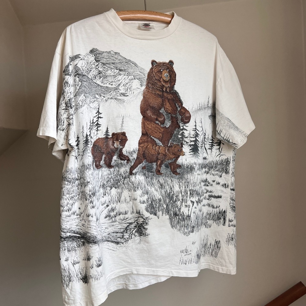Vintage Bear Wildlife Graphic Wrap Around‎ All Over Print T Shirt Scenic Nature